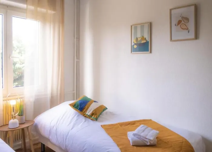 La Wantzenau, Lumineux, Paisible Apartment *